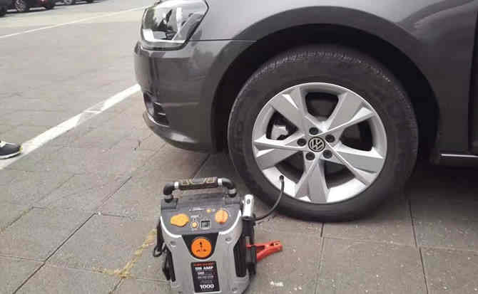 桥西区汽车搭电案例